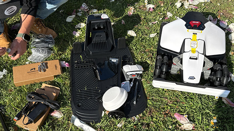Luba Mini AWD Mähroboter mit sportlichem Design auf Rasenfläche